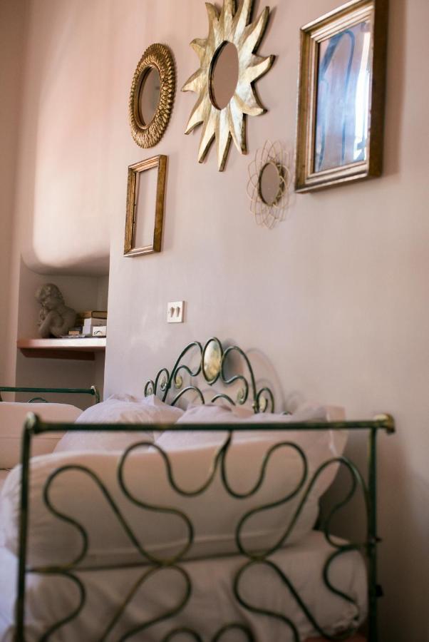 B&B Agapantus In Una Villa Dell'800 Dolceacqua Exterior photo