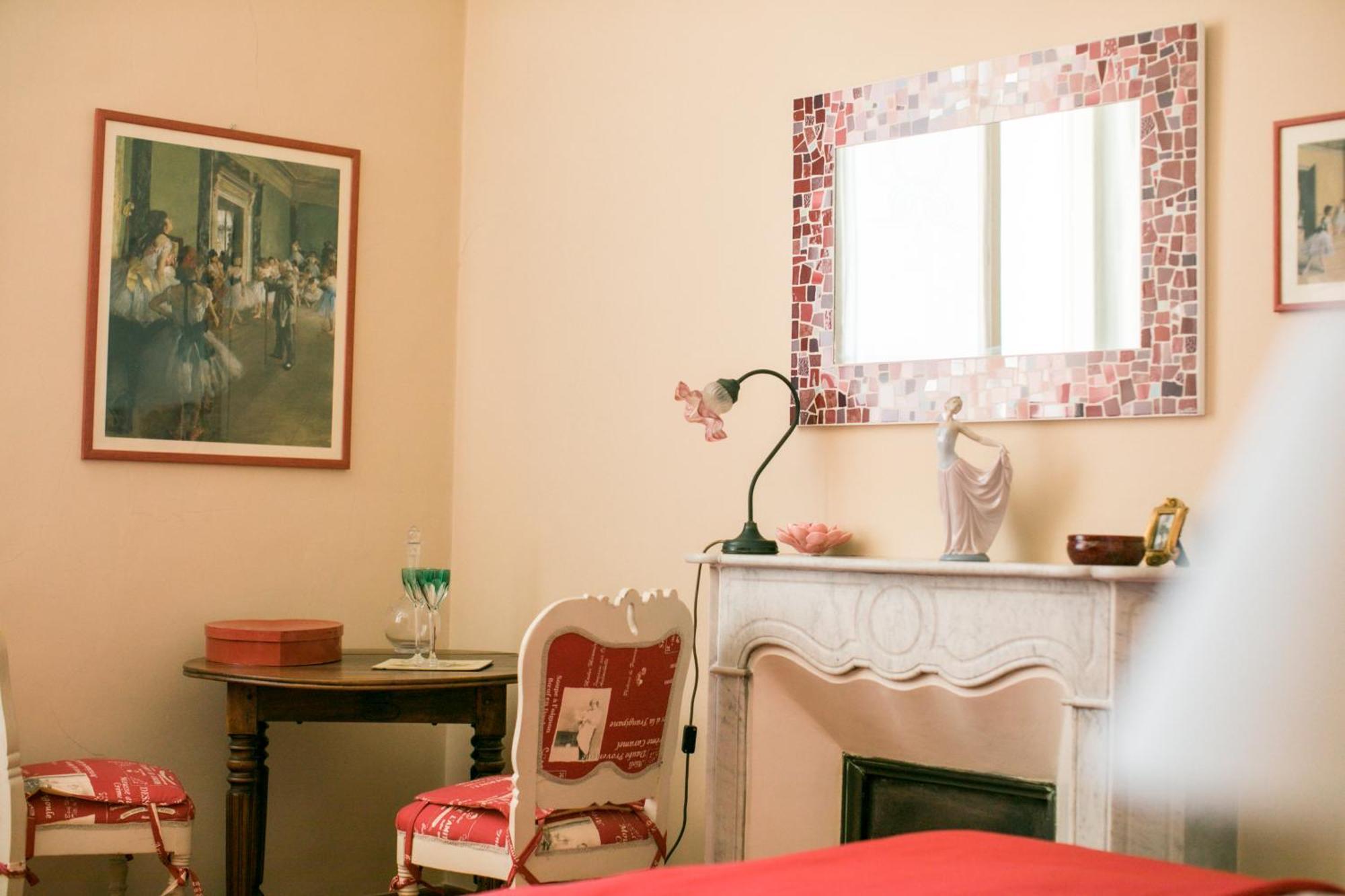 B&B Agapantus In Una Villa Dell'800 Dolceacqua Exterior photo